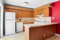 Picture of 2572 Lakeview Ct, Cooper City, FL 33026
