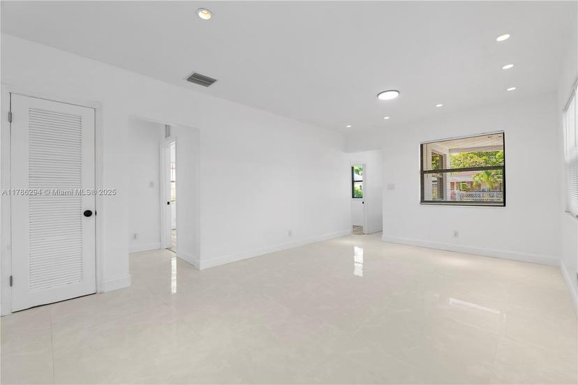 Picture of 720 NW 6Th St, Hallandale Beach FL 33009