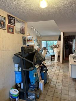 Picture of 19943 NE 5Th Ct # 2M, Miami, FL 33179