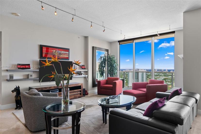 Picture of 350 SE 2Nd St, Fort Lauderdale FL 33301