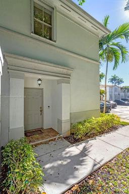 Picture of 15507 SW 39Th St # 319, Miramar, FL 33027