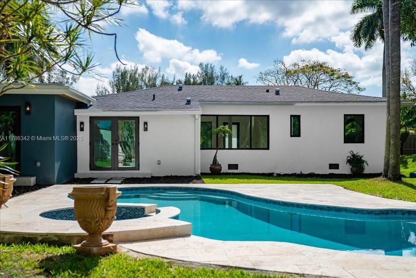 Picture of 13800 S Biscayne River Rd, Miami FL 33161