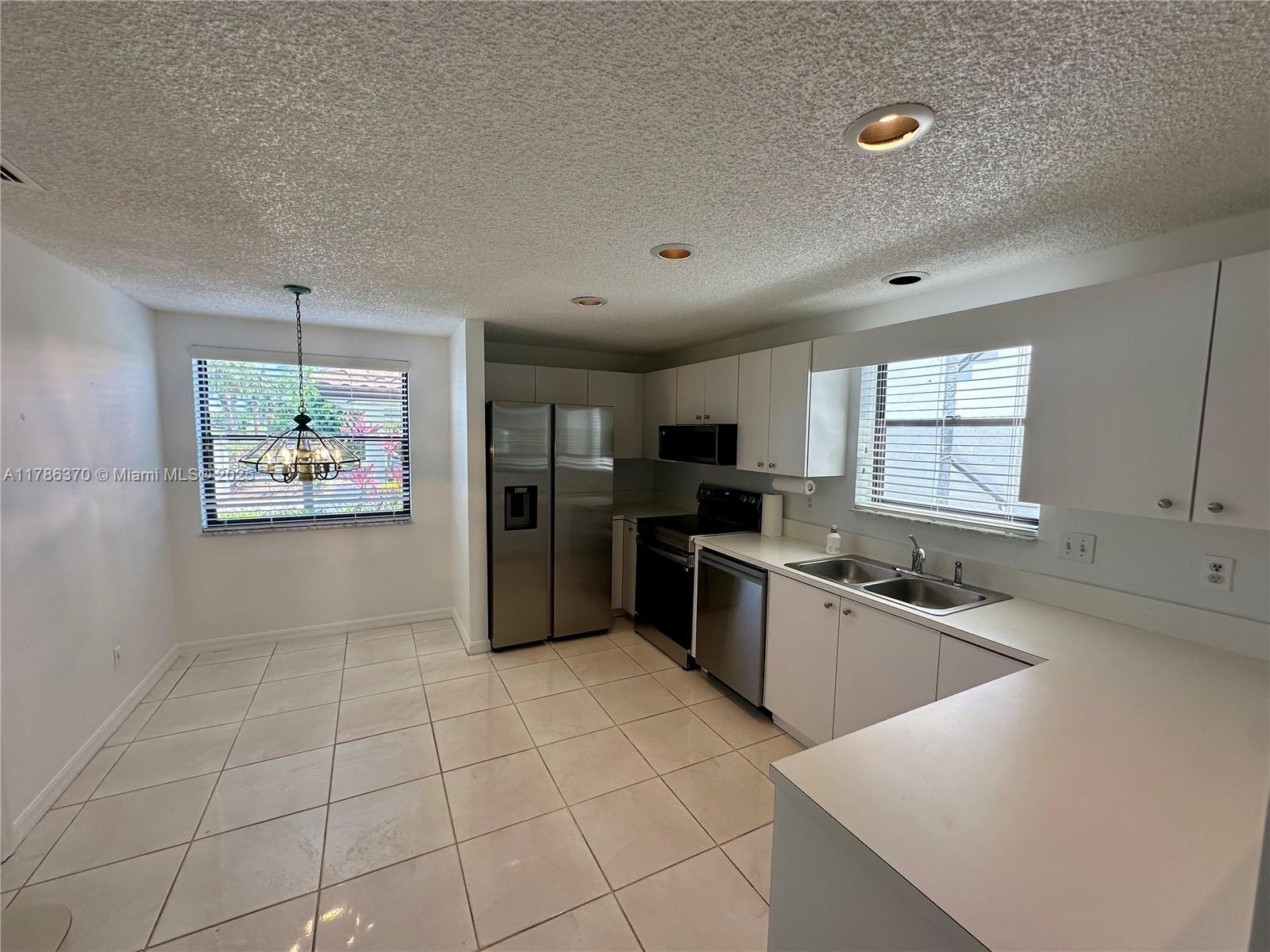 Picture of 6081 SE Landing Way # 8, Stuart, FL 34997