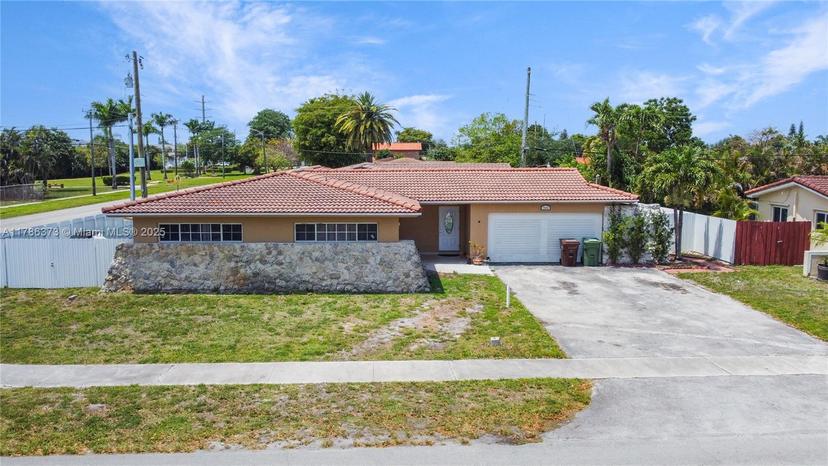 Picture of 7600 W 15Th Ave, Hialeah FL 33014