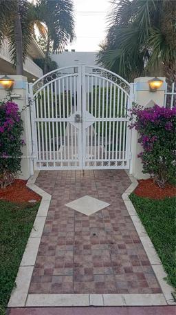 Picture of 1950 Biarritz Dr # 1, Miami Beach, FL 33141