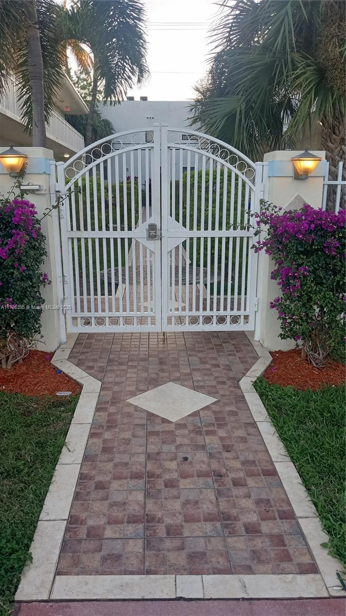 Picture of 1950 Biarritz Dr # 1, Miami Beach FL 33141