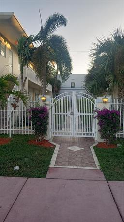 Picture of 1950 Biarritz Dr # 1, Miami Beach, FL 33141