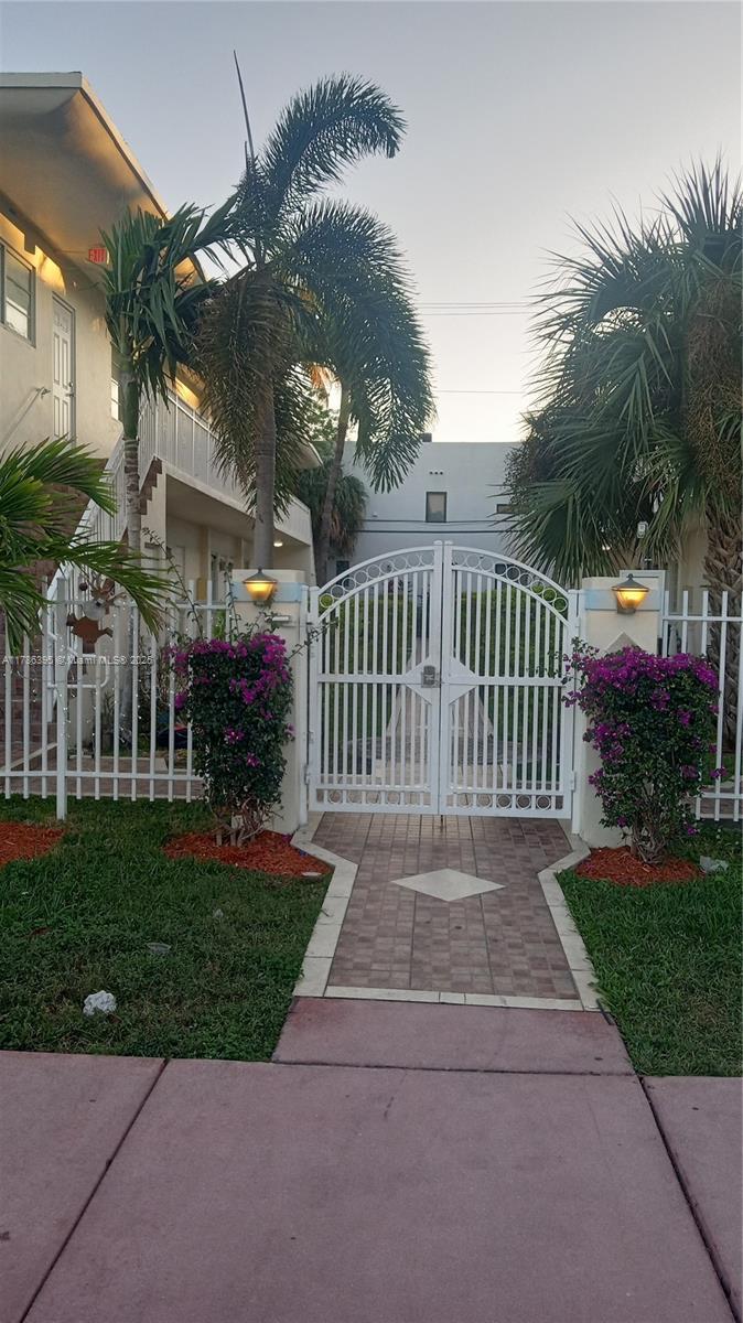 Picture of 1950 Biarritz Dr # 1, Miami Beach FL 33141