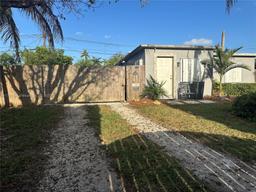 Picture of 29035 Maine Rd, Homestead, FL 33033
