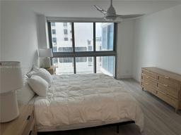 Picture of 2655 Collins Ave # 608, Miami Beach, FL 33140