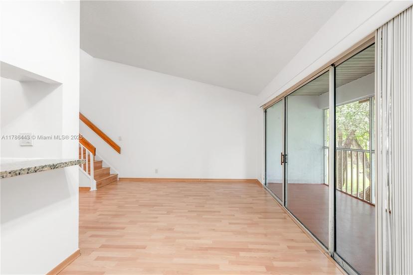 Picture of 14006 SW 90Th Ter # 14006, Miami FL 33186