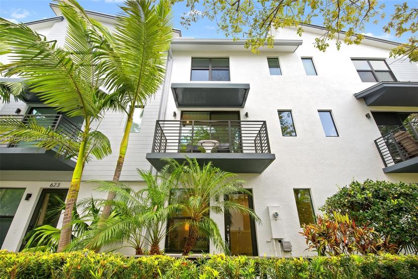 Picture of 625 NE 22Nd Dr, Wilton Manors FL 33305