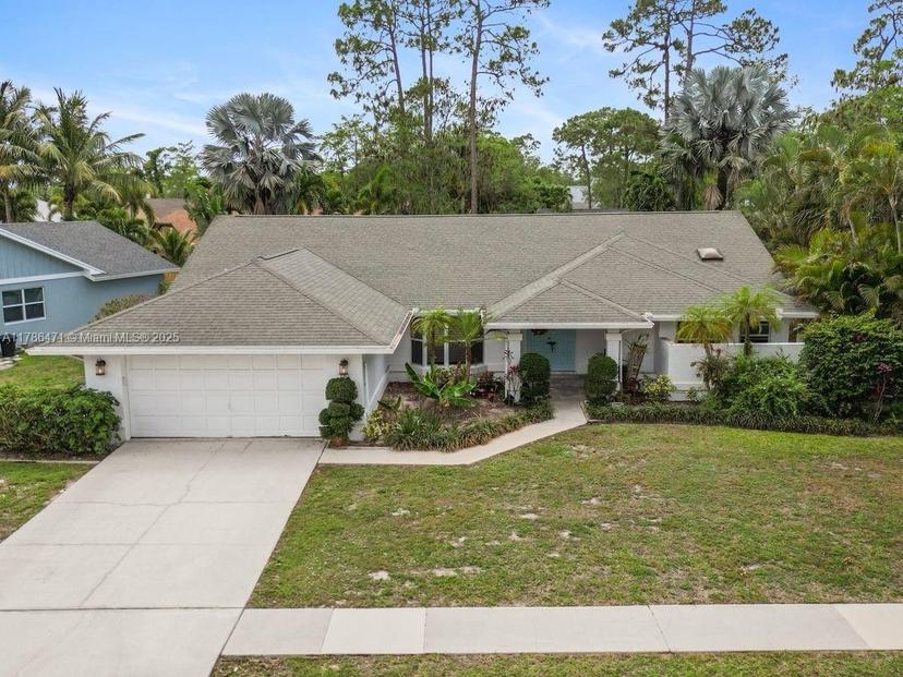 Picture of 710 Daffodil Dr, Wellington FL 33414