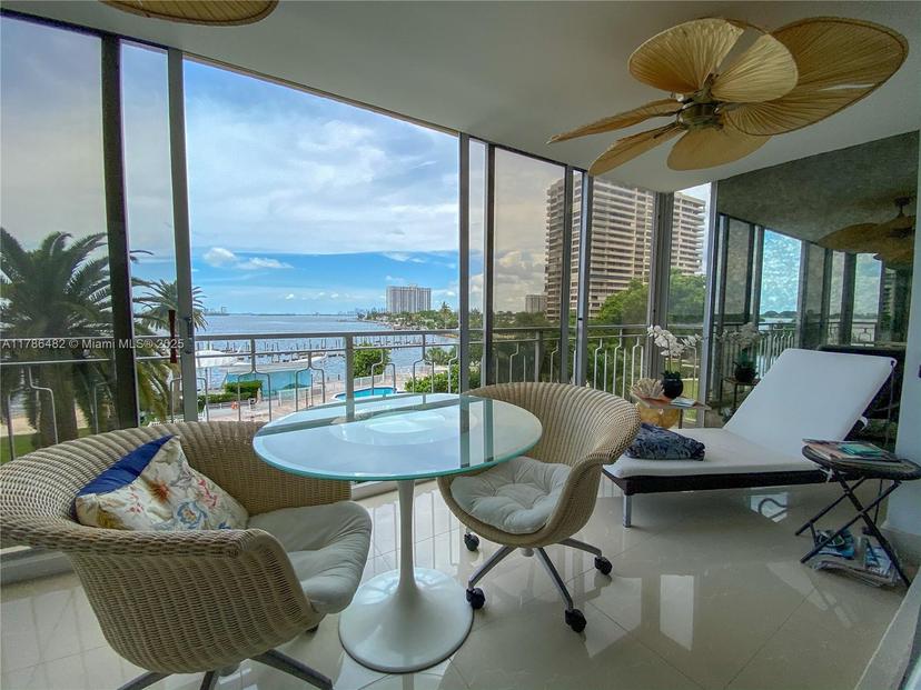 Picture of 11111 Biscayne Blvd # 4F, Miami FL 33181
