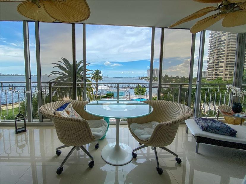 Picture of 11111 Biscayne Blvd # 4F, Miami FL 33181
