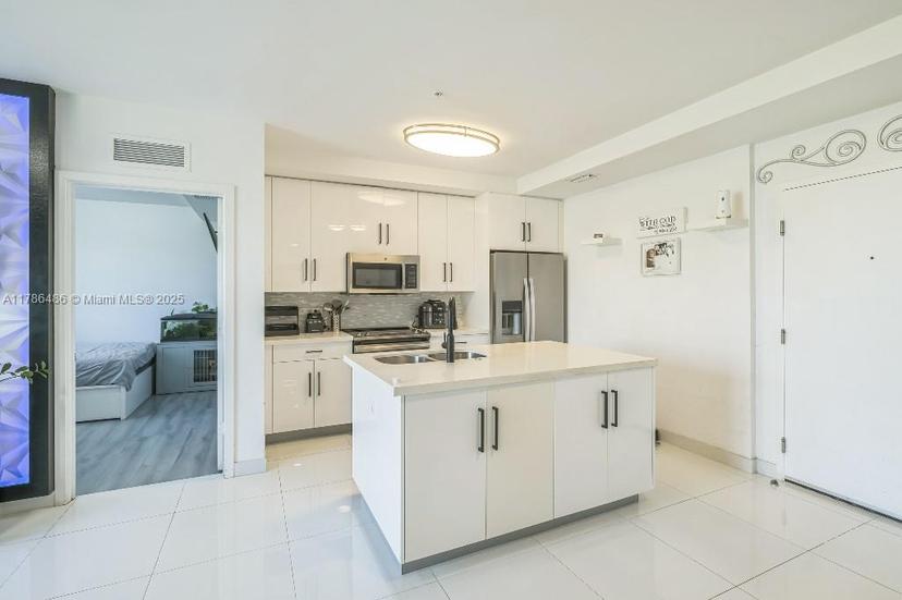 Picture of 2651 NE 212Th Ter # 305, Miami FL 33180