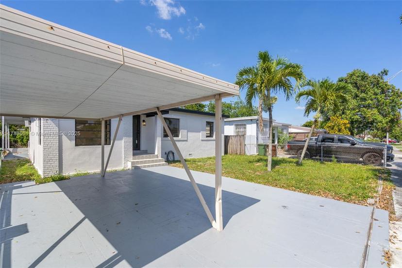 Picture of 739 W 30Th St, Hialeah FL 33012
