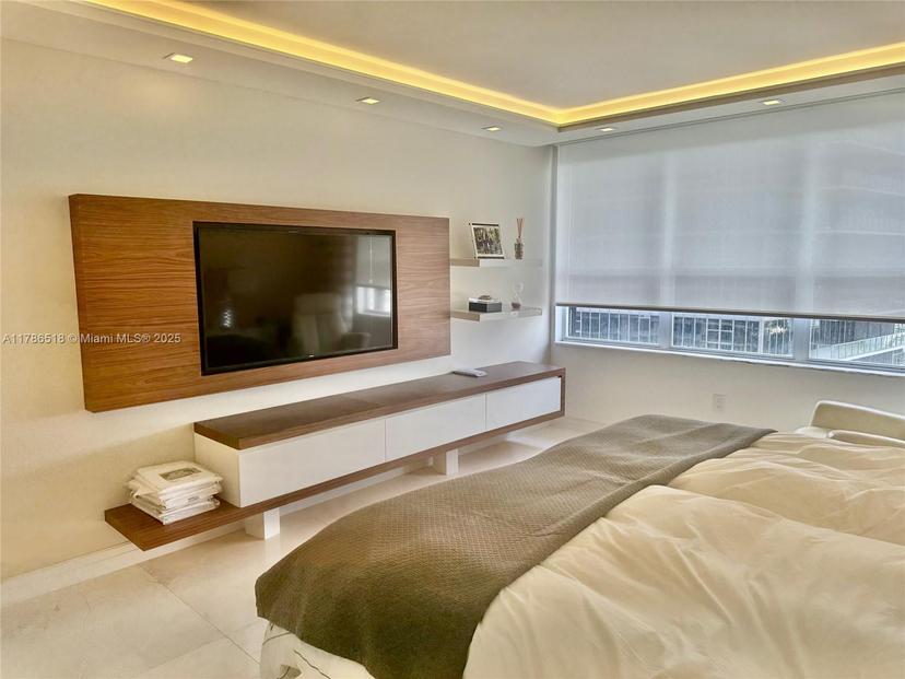 Picture of 9801 Collins Ave # 17S, Bal Harbour FL 33154