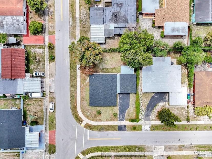 Picture of 3950 NW 189Th Ter, Miami Gardens FL 33055