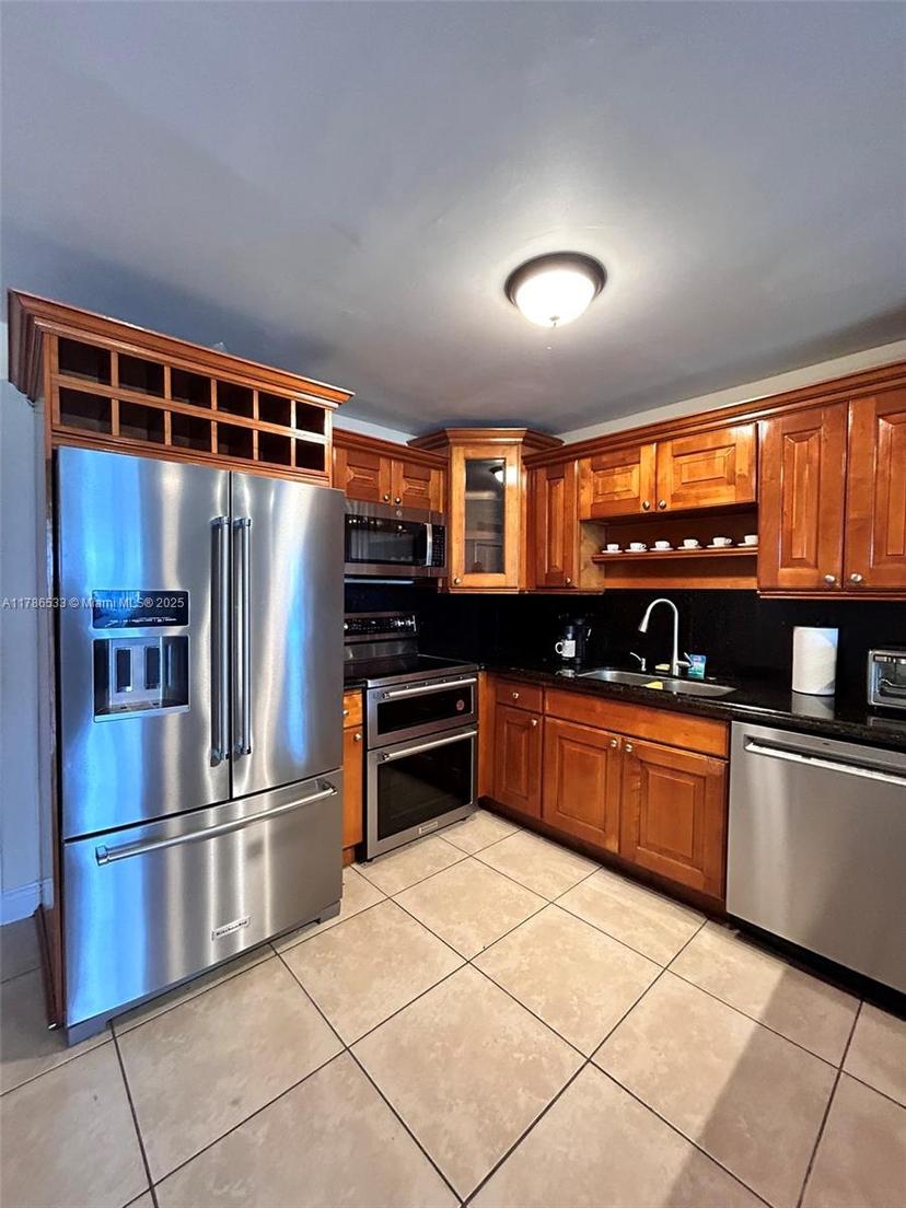 Picture of 5050 NW 7Th St # 401, Miami FL 33126