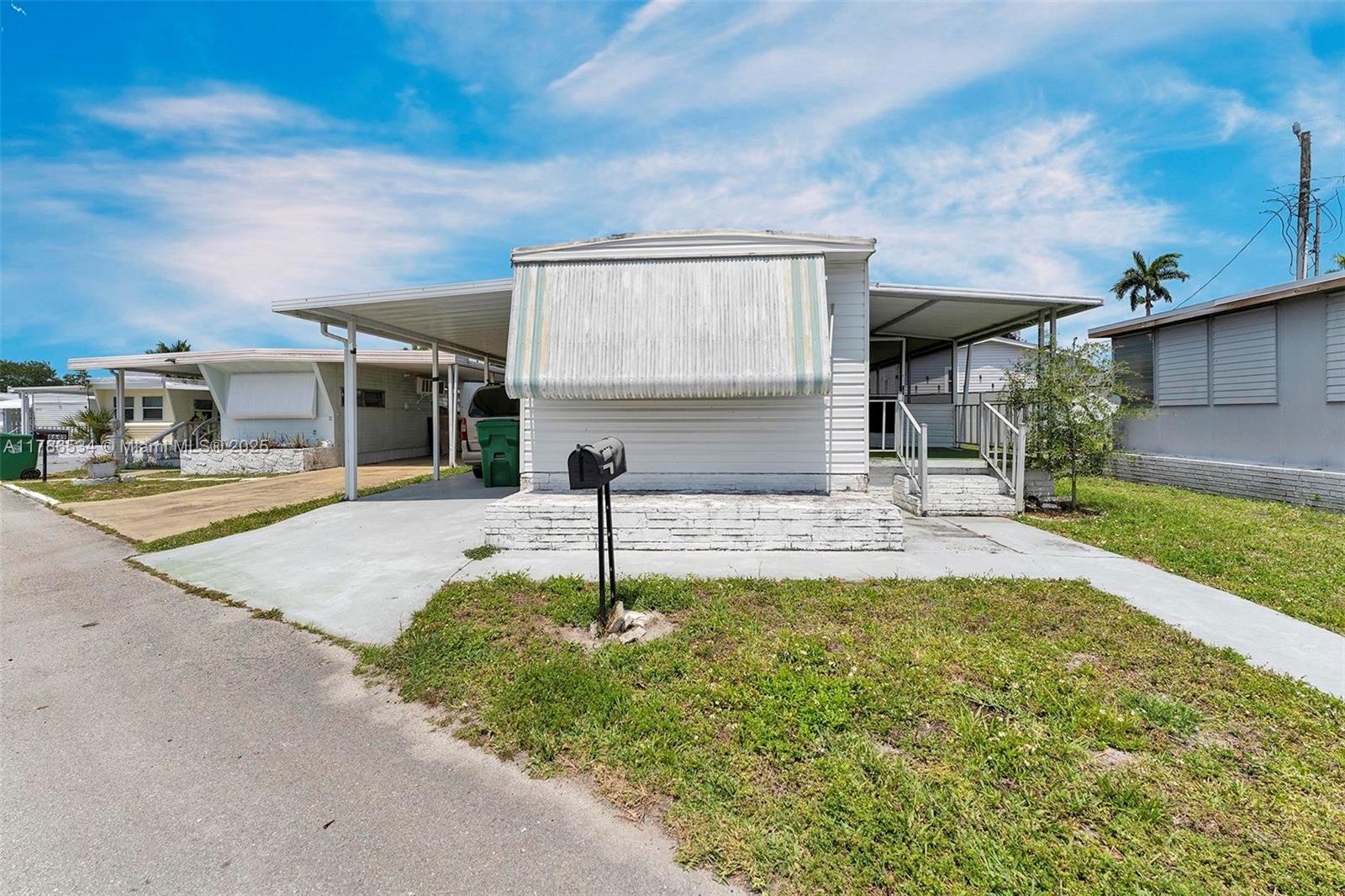 Picture of 8641 SW 15Th Ct, Davie, FL 33324