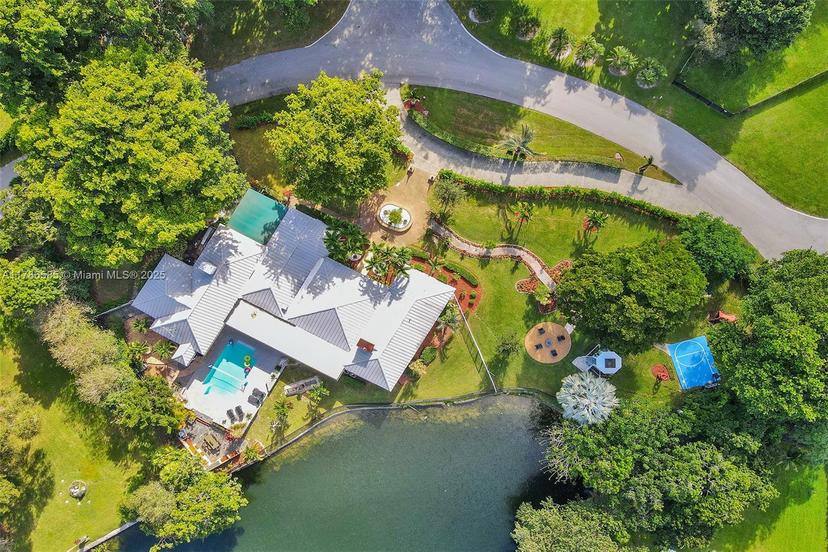 Picture of 11155 SW 40Th St, Davie FL 33328