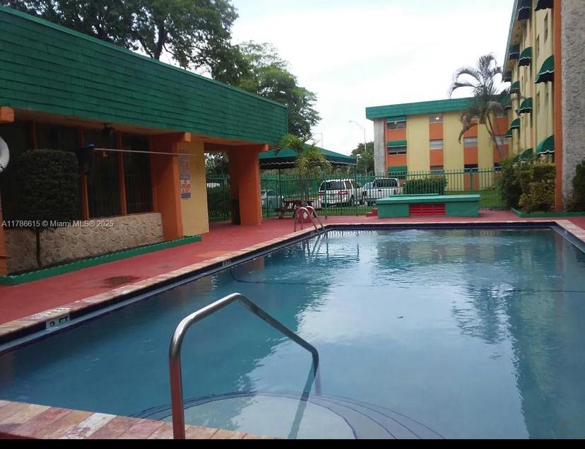 Picture of 666 W 81St St # 127, Hialeah FL 33014