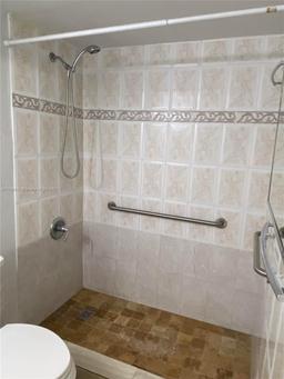 Picture of 666 W 81St St # 127, Hialeah, FL 33014