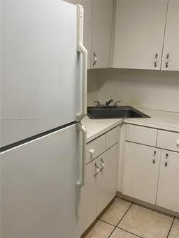 Picture of 666 W 81St St # 127, Hialeah, FL 33014