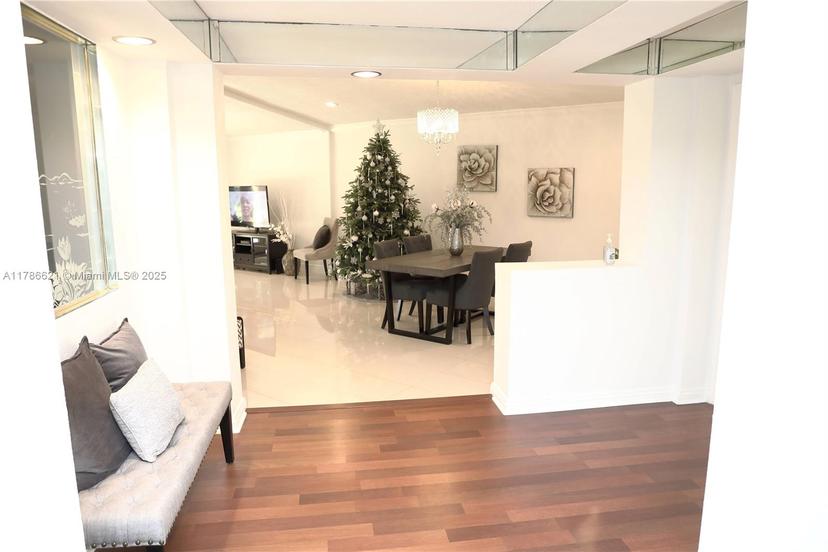 Picture of 2138 Harbor Way, Weston FL 33326
