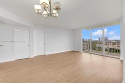Picture of 19501 W Country Club Dr # 609, Aventura, FL 33180