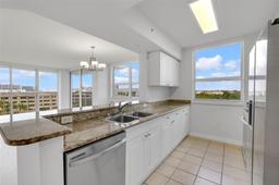 Picture of 19501 W Country Club Dr # 609, Aventura, FL 33180