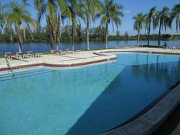 Picture of 323 Ives Dairy Rd # 05, Miami, FL 33179