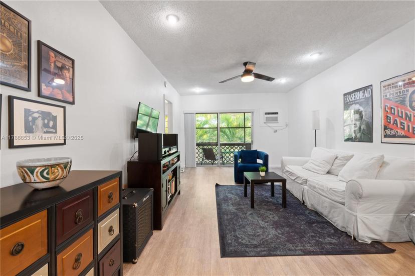 Picture of 6580 Santona St # A42, Coral Gables FL 33146