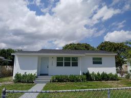 Picture of 1365 NW 130Th St, North Miami, FL 33167