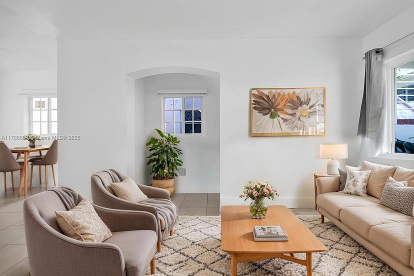 Picture of 1195 Marseille Dr # 5, Miami Beach FL 33141