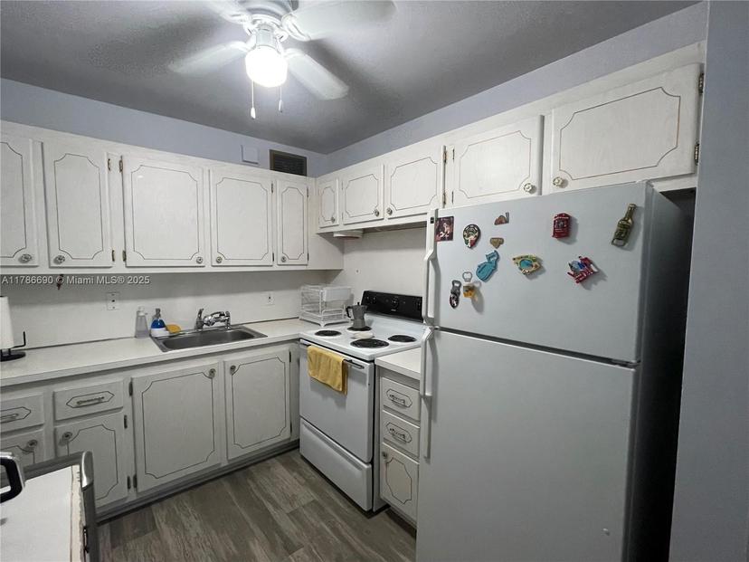 Picture of 279 Markham M # M, Deerfield Beach FL 33442