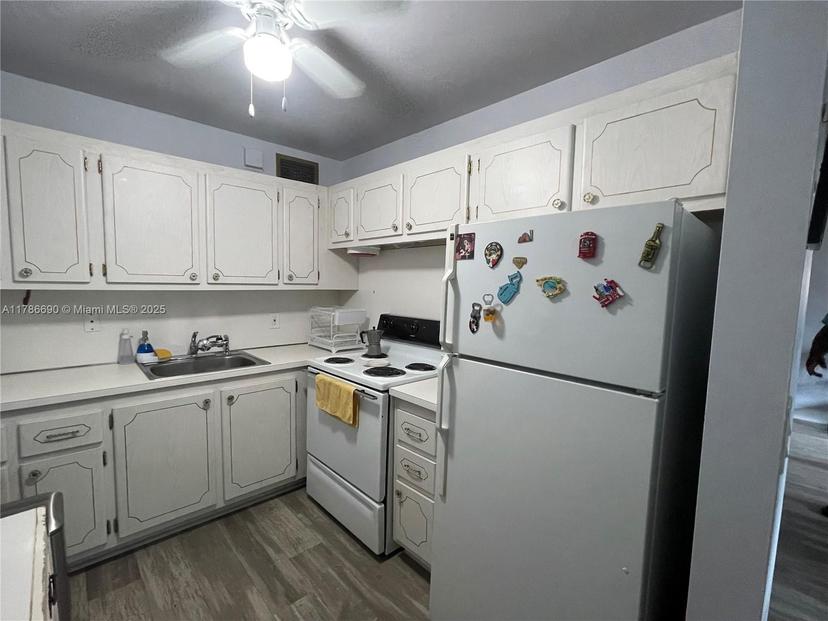 Picture of 279 Markham M # M, Deerfield Beach FL 33442