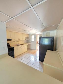 Picture of 1900 W 54Th St # 120, Hialeah, FL 33012