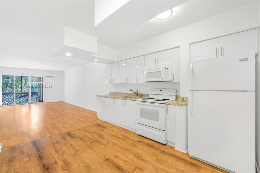 Picture of 6580 Santona St # A18, Coral Gables FL 33146