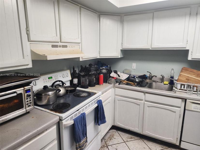 Picture of 210 Queens Ct, Other City - In The State Of Florida FL 32937