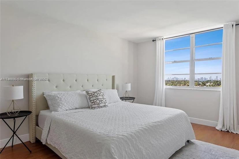 Picture of 6770 Indian Creek Dr # 8E, Miami Beach FL 33141