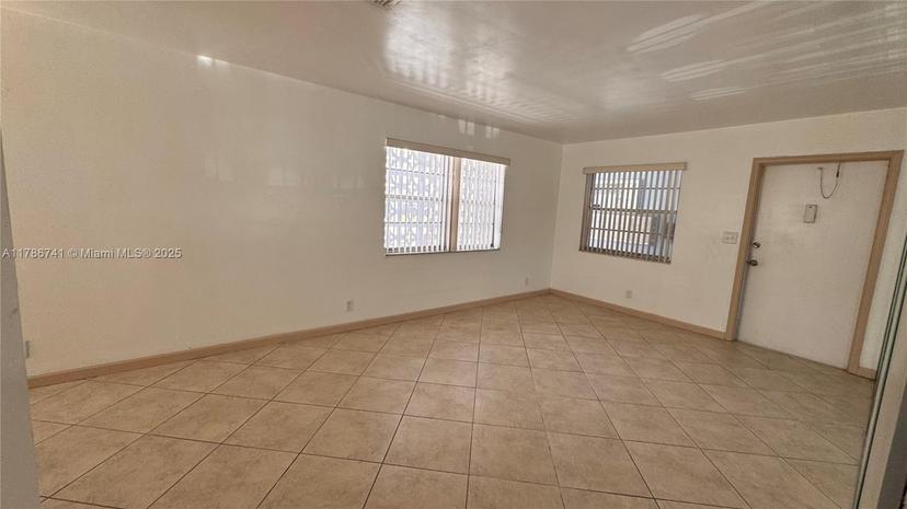 Picture of 3856 S Cir Dr # 3, Hollywood FL 33021