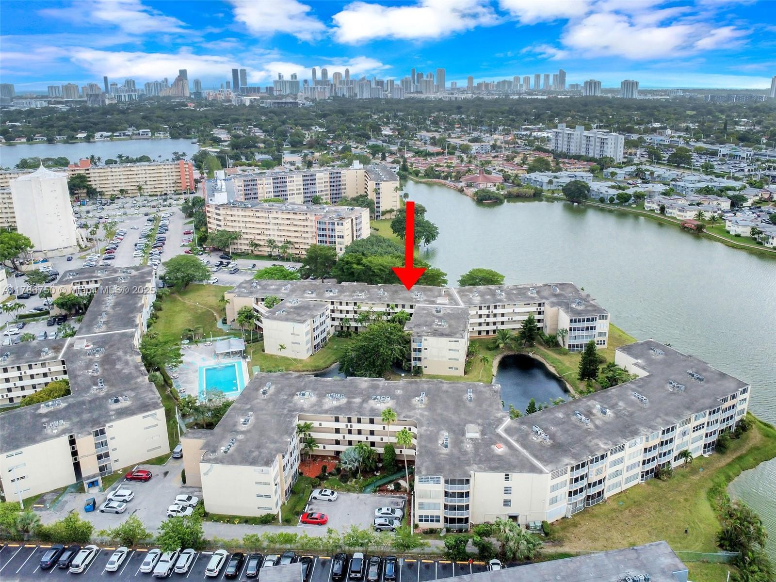 Picture of 1670 NE 191St St # 3, Miami, FL 33179