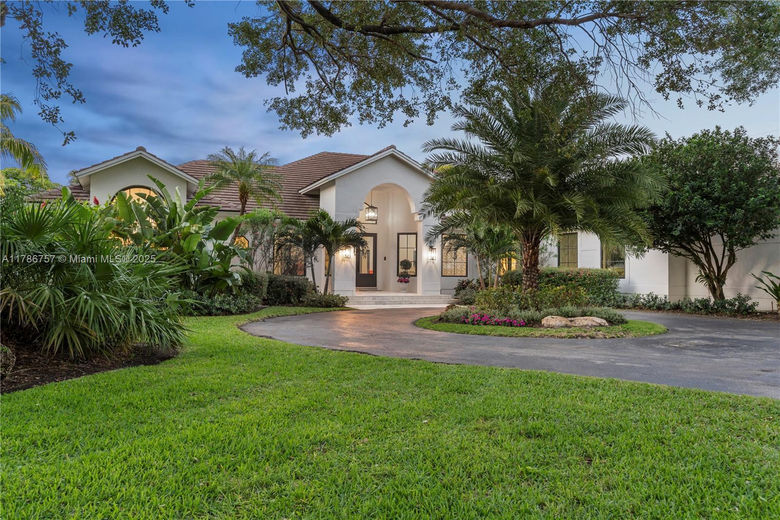 Picture of 6821 SW 104Th St, Pinecrest, FL 33156