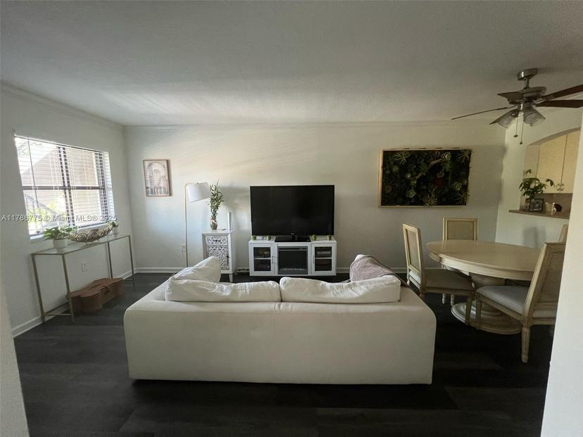 Picture of 22701 SW 88Th Pl # 9, Cutler Bay FL 33190