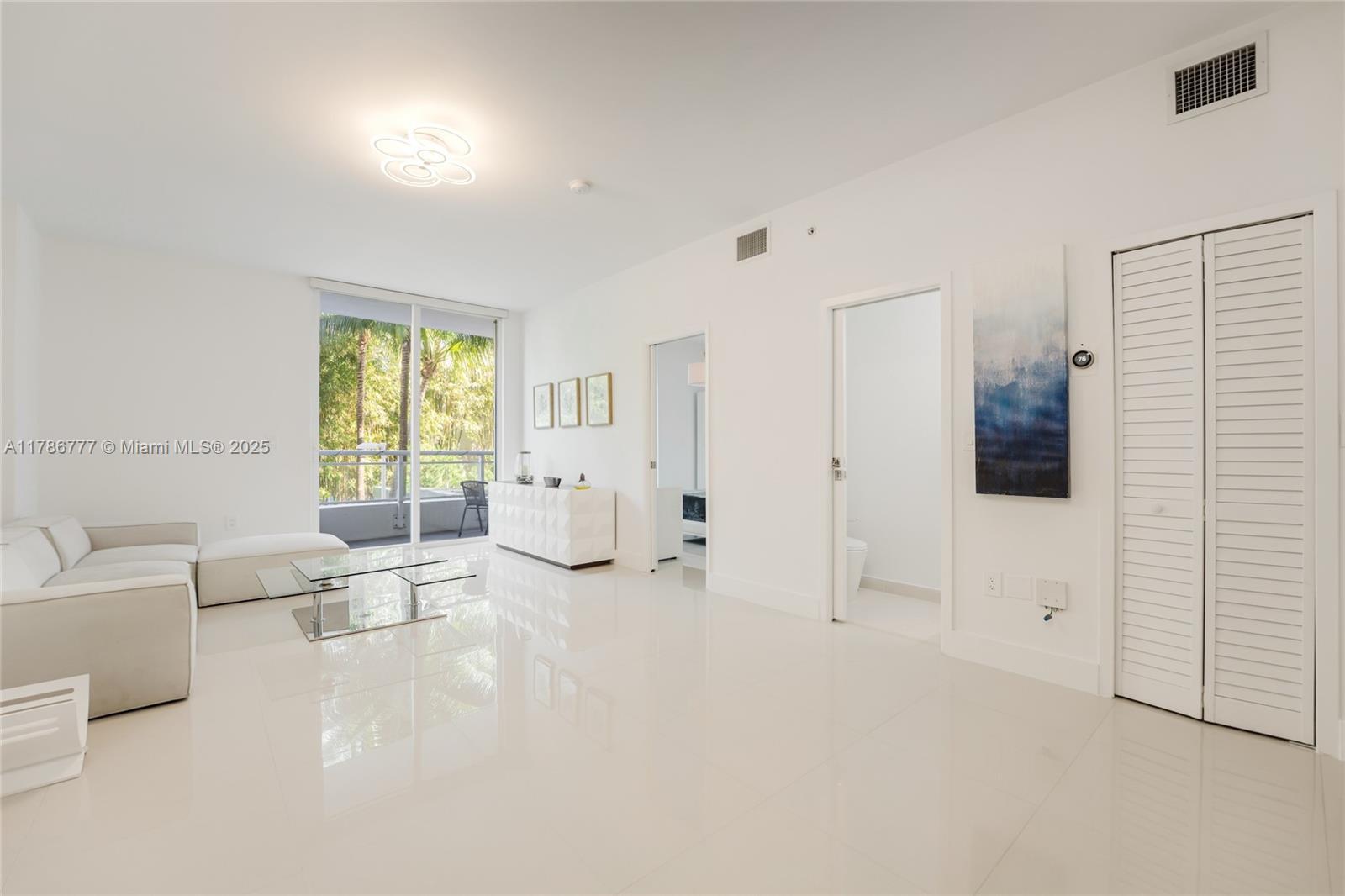 Picture of 2020 Prairie Ave # 205, Miami Beach, FL 33139