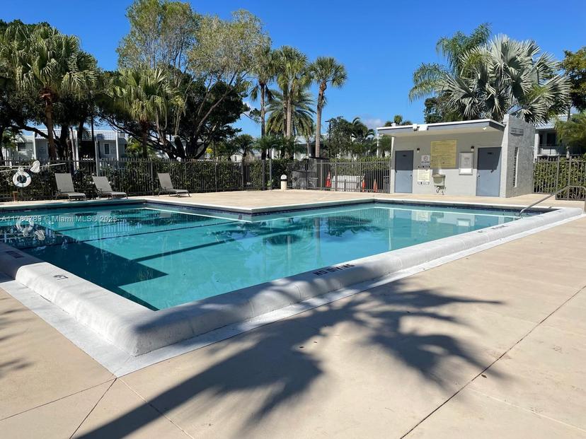 Picture of 16501 Blatt Blvd # 103, Weston FL 33326