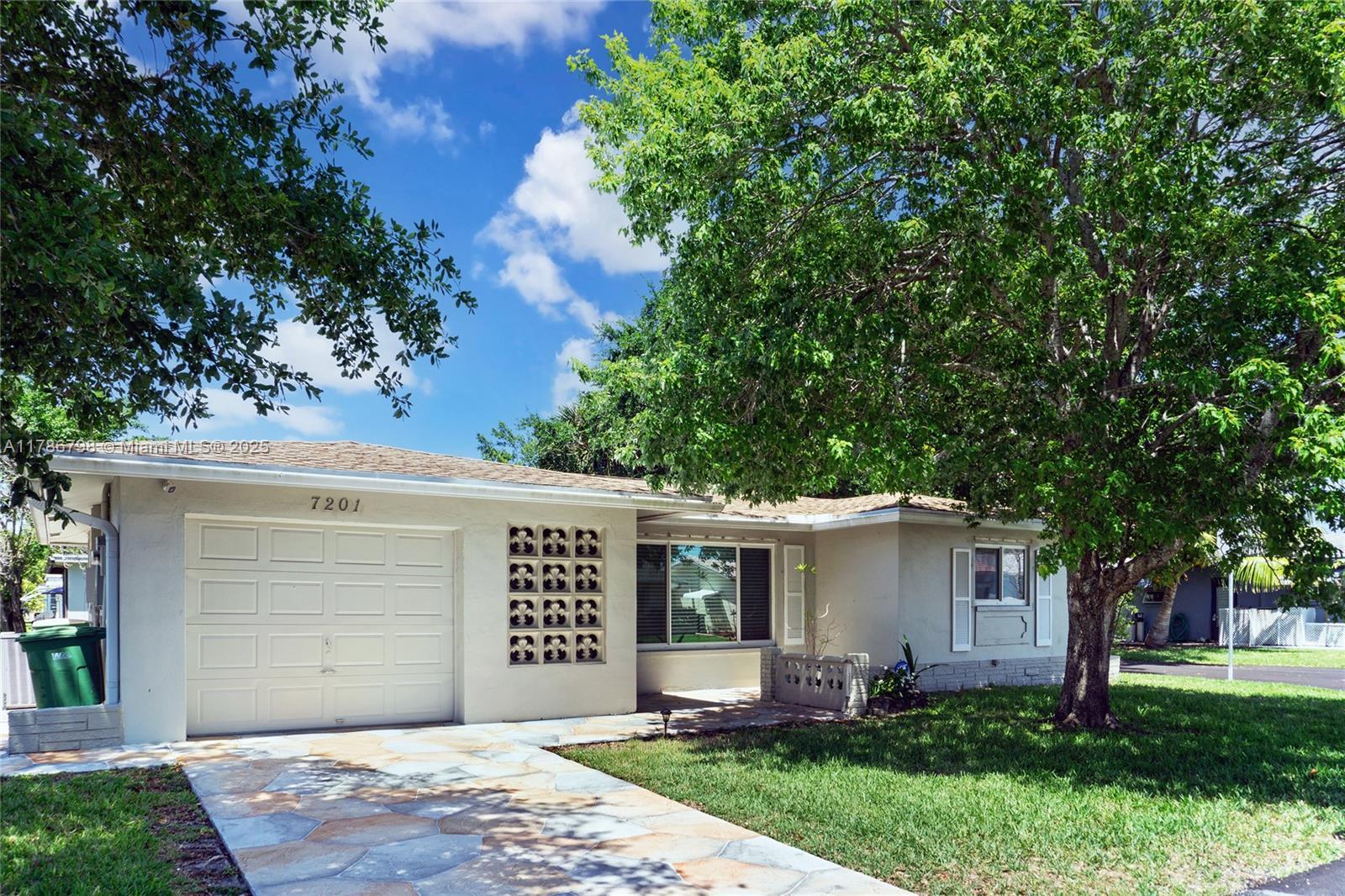 Picture of 7201 NW 57Th Ct, Tamarac, FL 33321