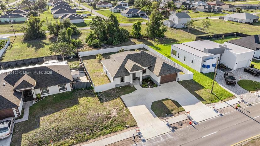 Picture of 224 Chiquita Blvd N, Cape Coral FL 33993